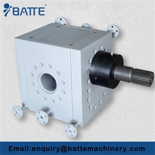 High pressure high temperature pipeline booster pump