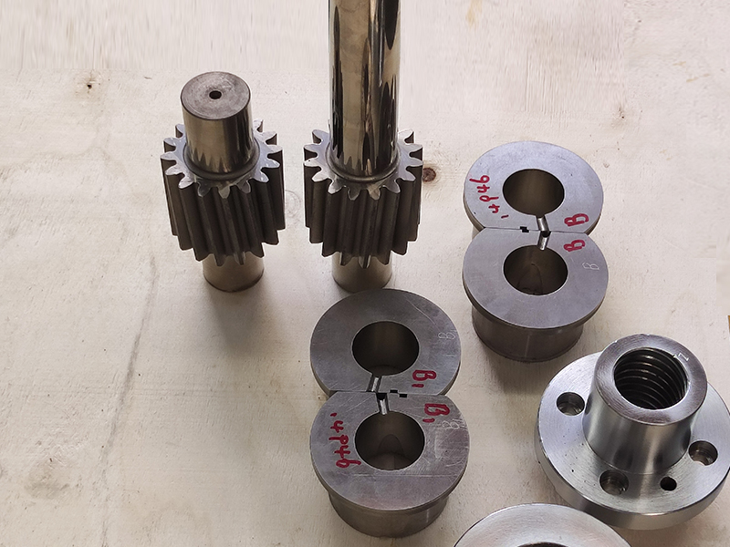 melt pump gear