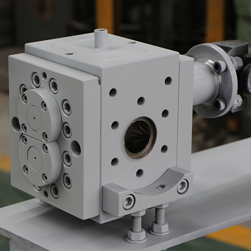 melt pump for extrusion