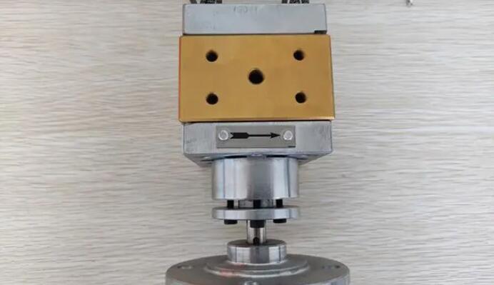 extrusion melt pump