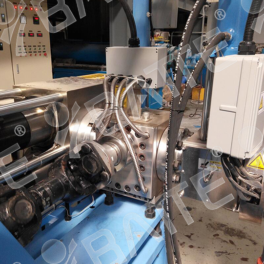 PU granulating melt pump