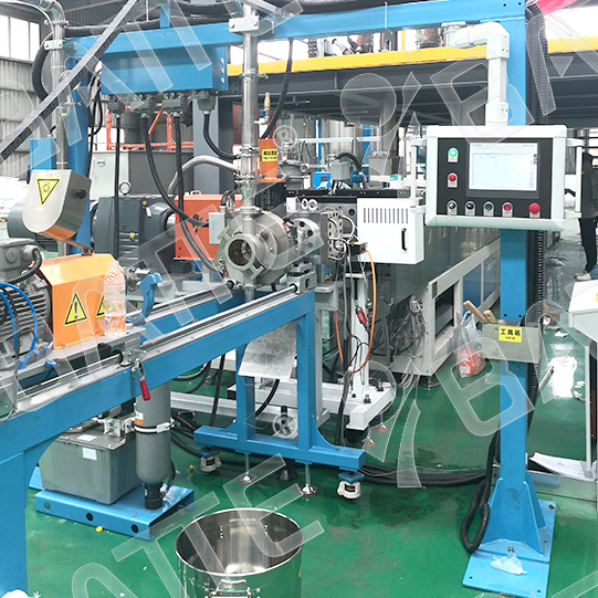 melt pump in extruder