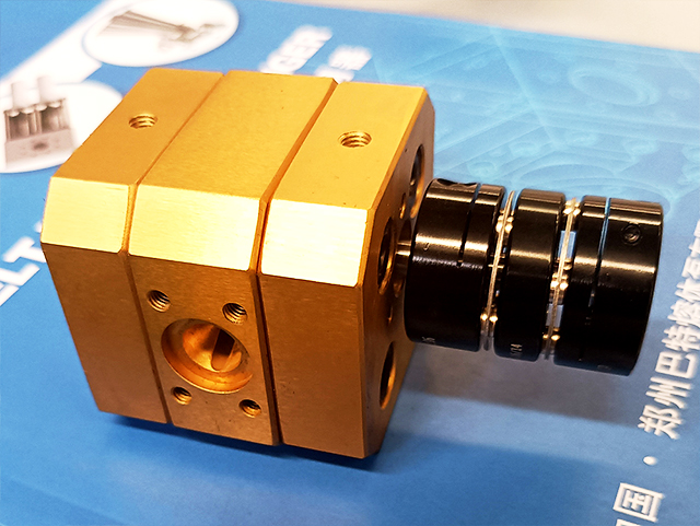 melt pump for extruder