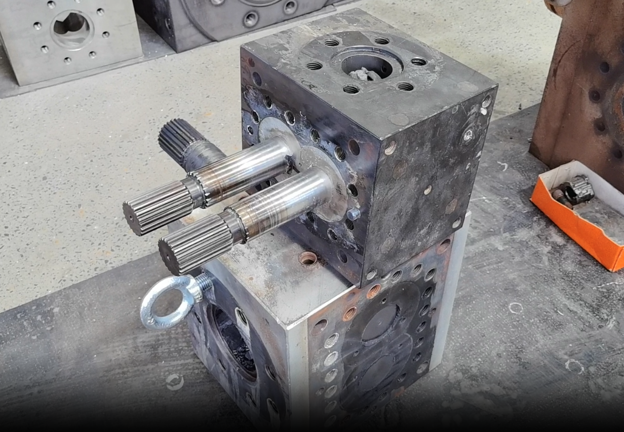 melt pump for extruder