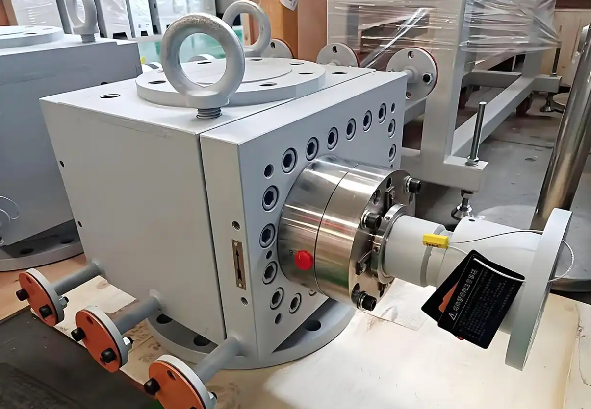 melt pump in extruder
