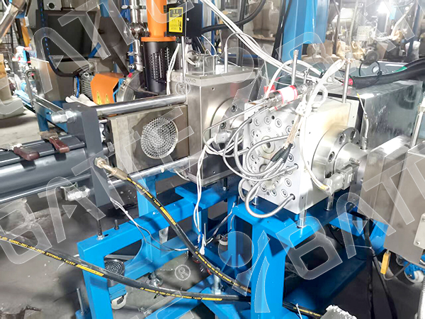 rubber melt pump