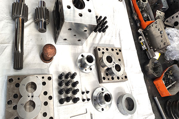 melt pump manufacturer