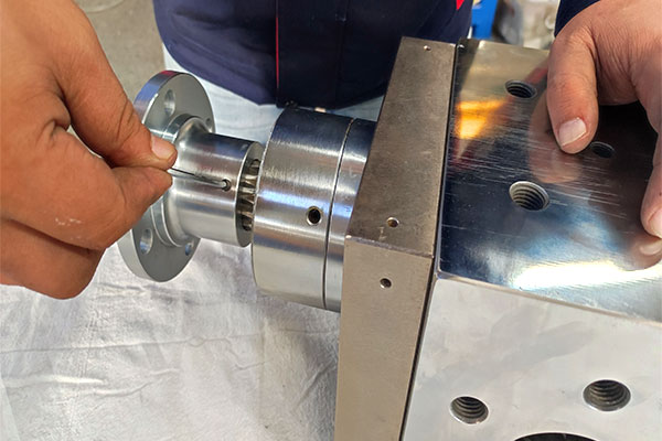 plastic extrusion melt pump