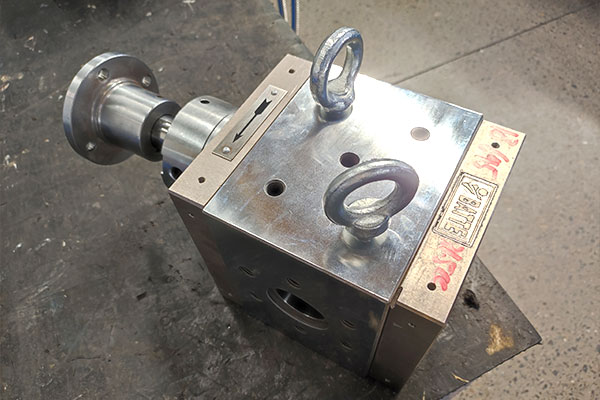 extruder melt pump