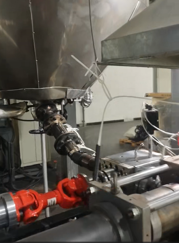 melt pump in extruder