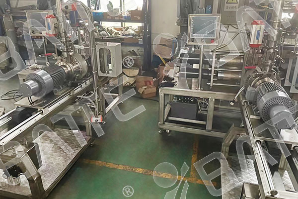 PUR adhesive extrusion melt pump