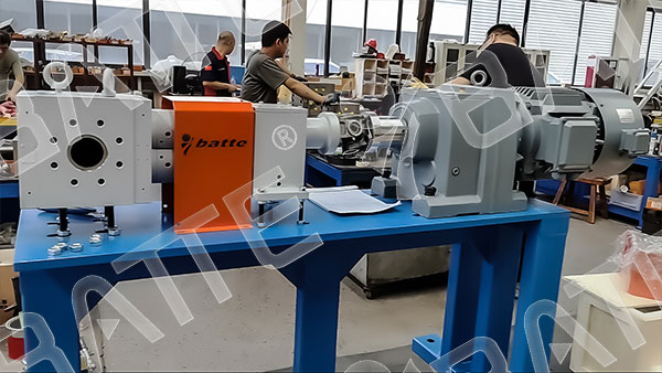 melt pump in rubber extruder