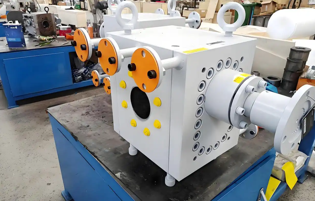 melt pump in extruder