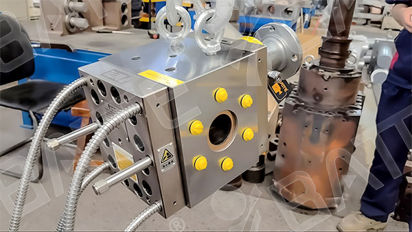 polymer melt pump