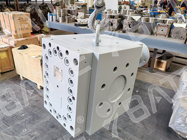 melt pump in extruder