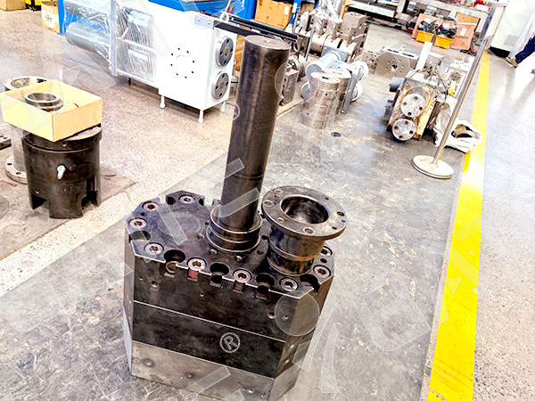 melt pump repair