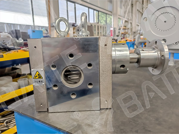 melt pump in extruder