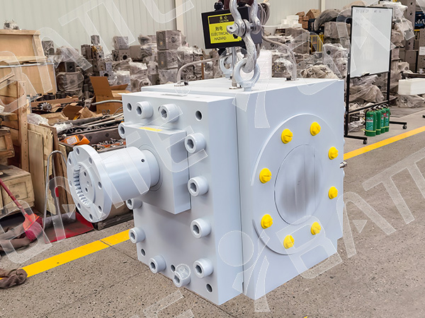 PVC extruder melt pump