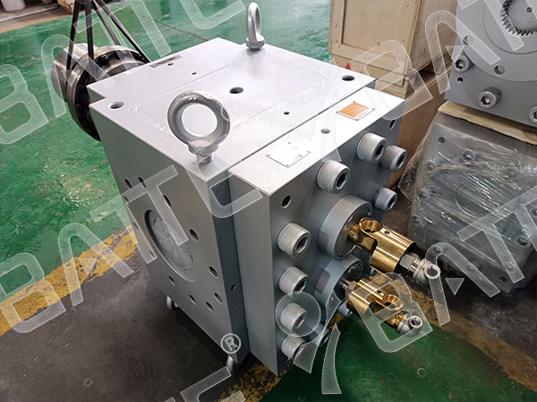 Polymer melt pump