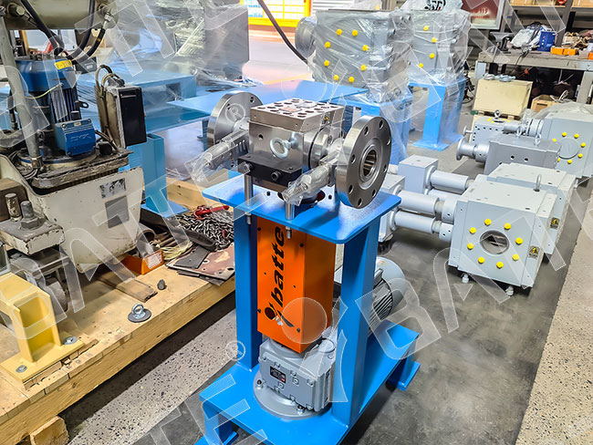 melt pump extrusion