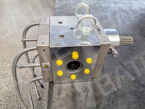 melt metering pump