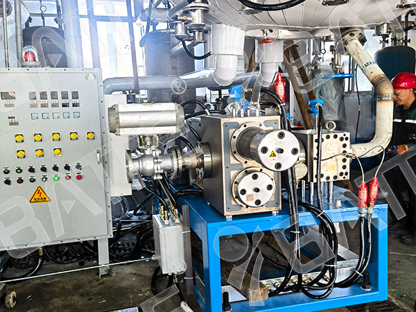 Polymer melt pump