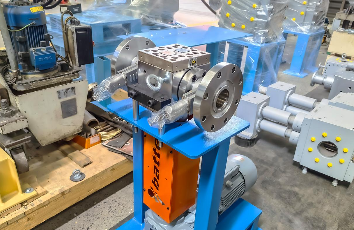 Polymer melt pump