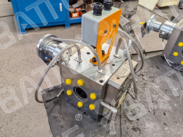 melt pump in extruder