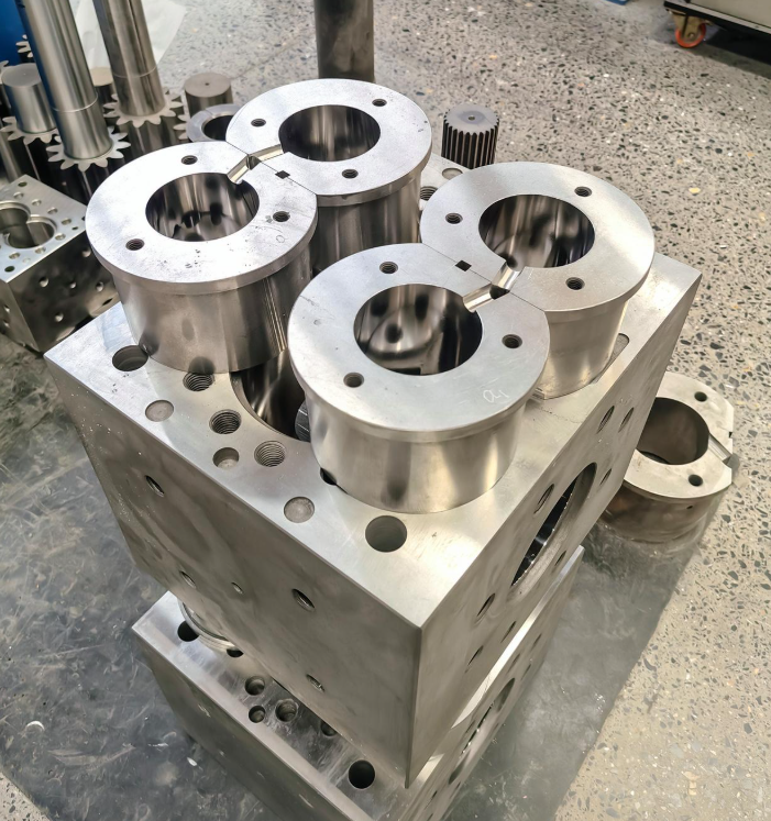 melt pump shaft